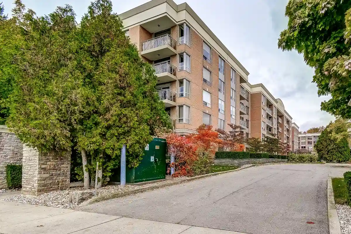 100 Burloak Drive, Burlington - Hearthstone By The Lake Assisted Living Condominium.