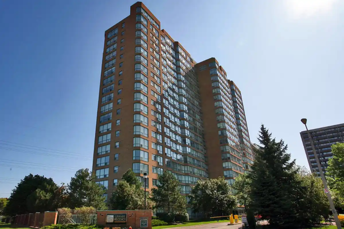 1276 Maple Crossing Boulevard, Burlington - Grande Regency condominiums in downtown Burlington.