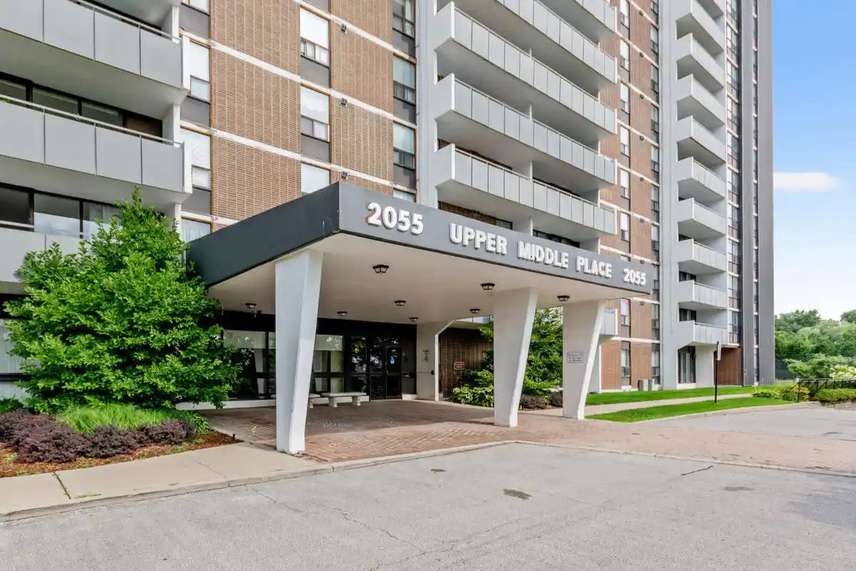 Entrance at Upper Middle Place