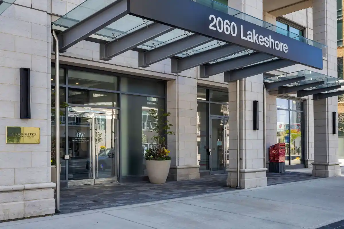 Entrance at 2060 Lakeshore Road