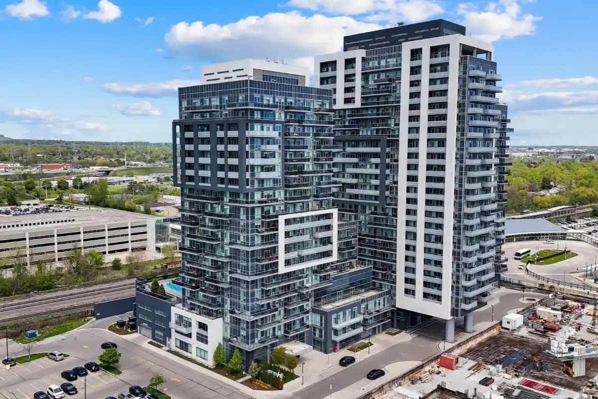 Paradigm Condos at 2081-2087-2093 Fairview Street, Burlington