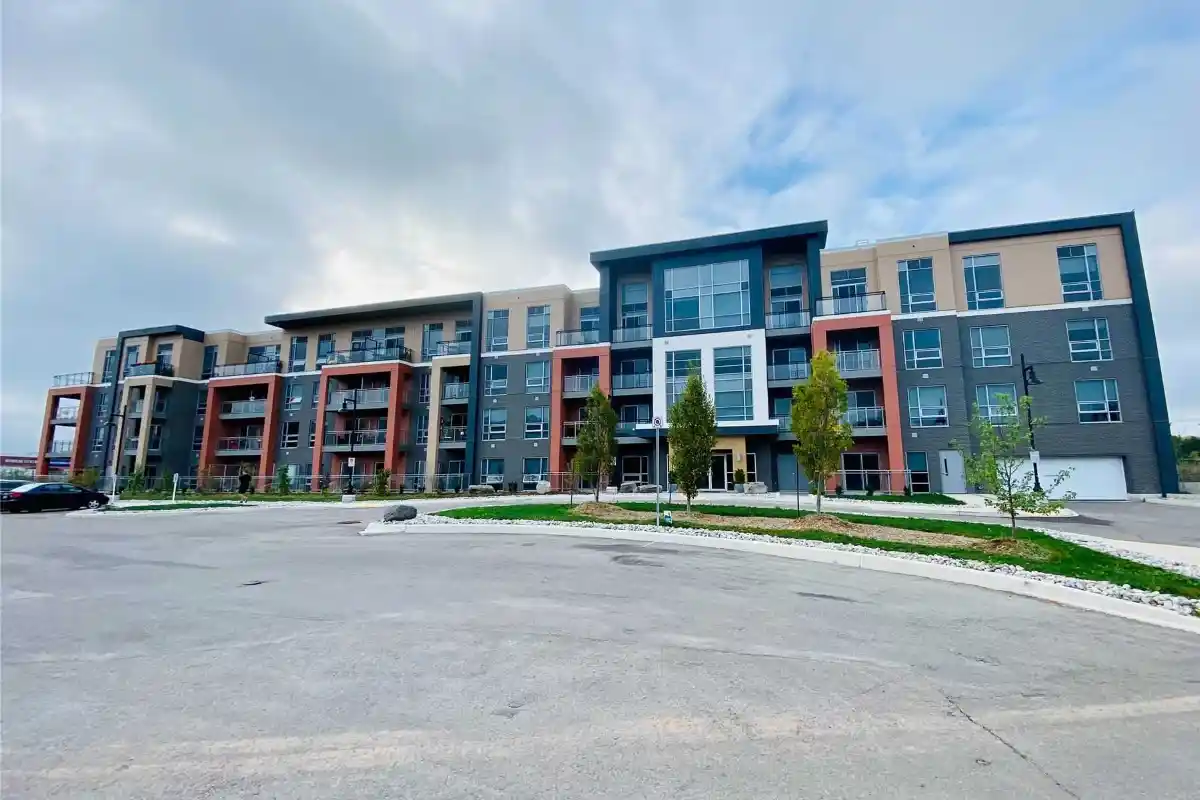 Park City Condominiums at 4040 Upper Middle Road in Burlington