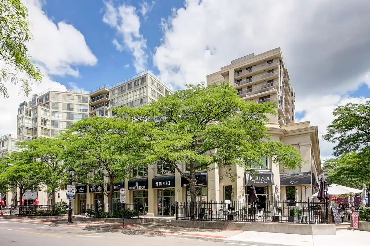 415 Locust Street, Burlington - Harbourview condos in downtown Burlington.