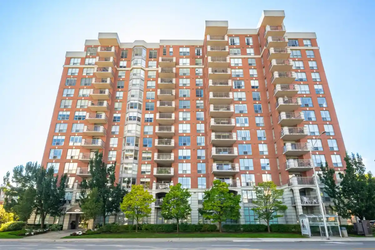 442 Maple Avenue, Burlington - Spencers Landing located in downtown Burlington.