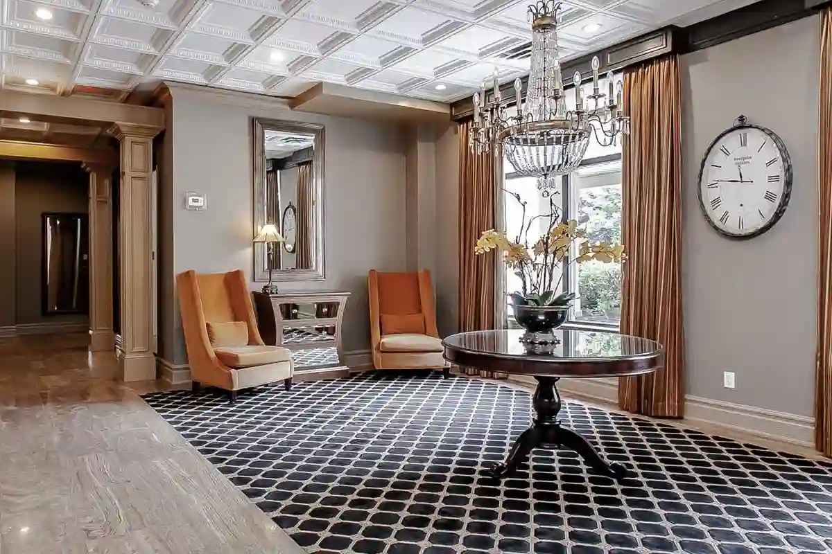 Lobby at 5188 and 5194 Lakeshore Road, Burlington