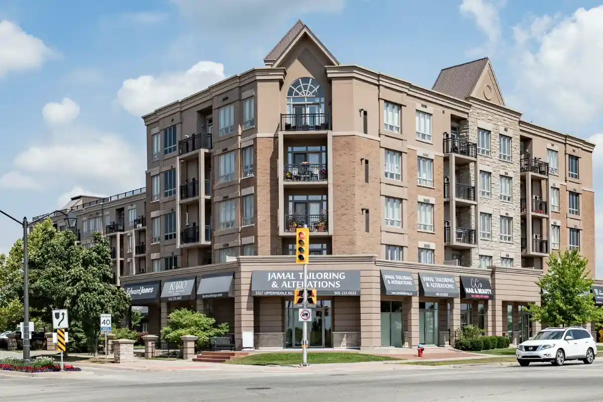 5327 Upper Middle Road, Burlington - Times Square condominiums